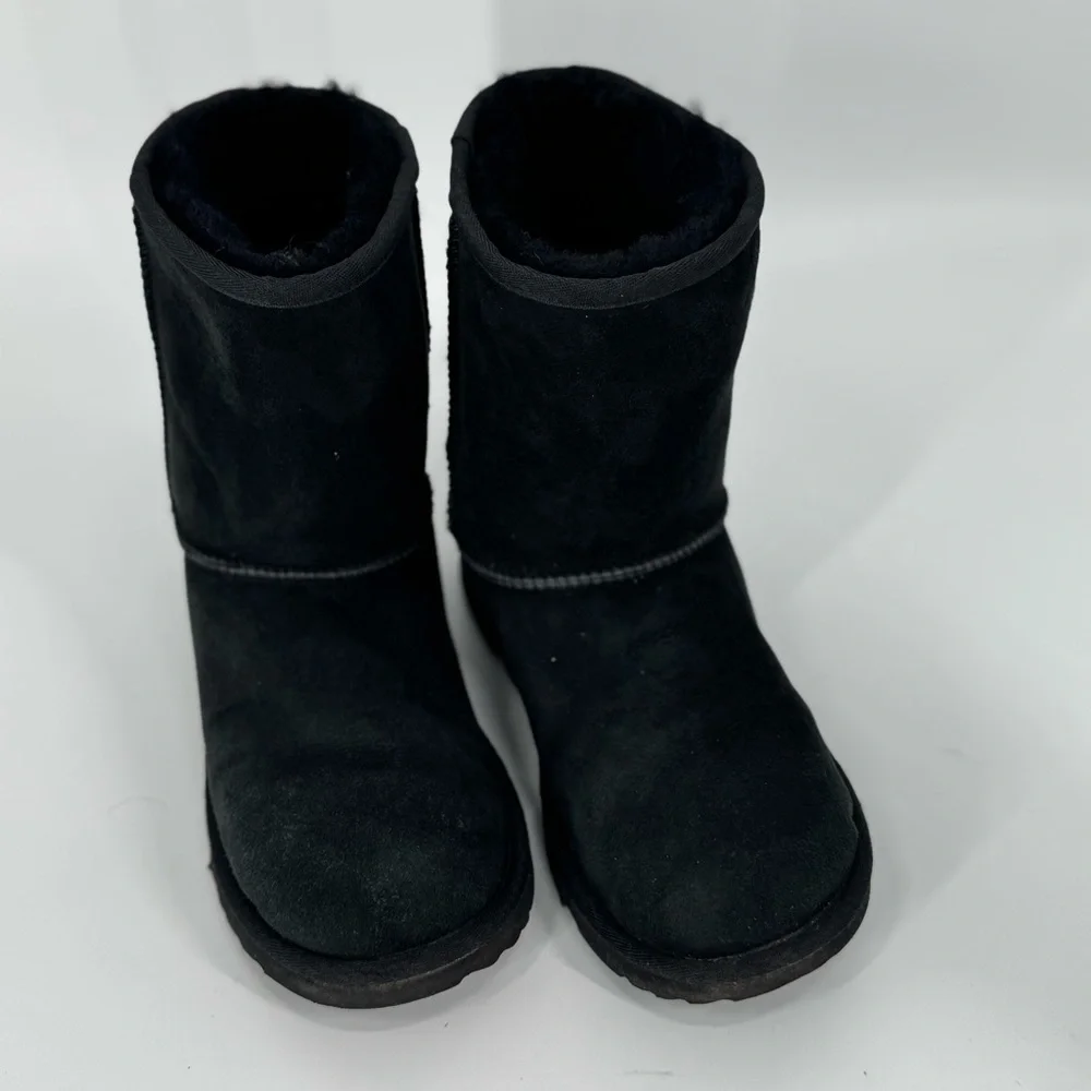 Ugg‎ Classic Short Shine Boots Black Women’s Sz 6
